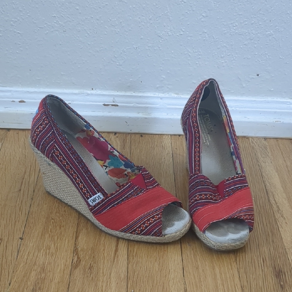 Stylish Red Wedge Shoes